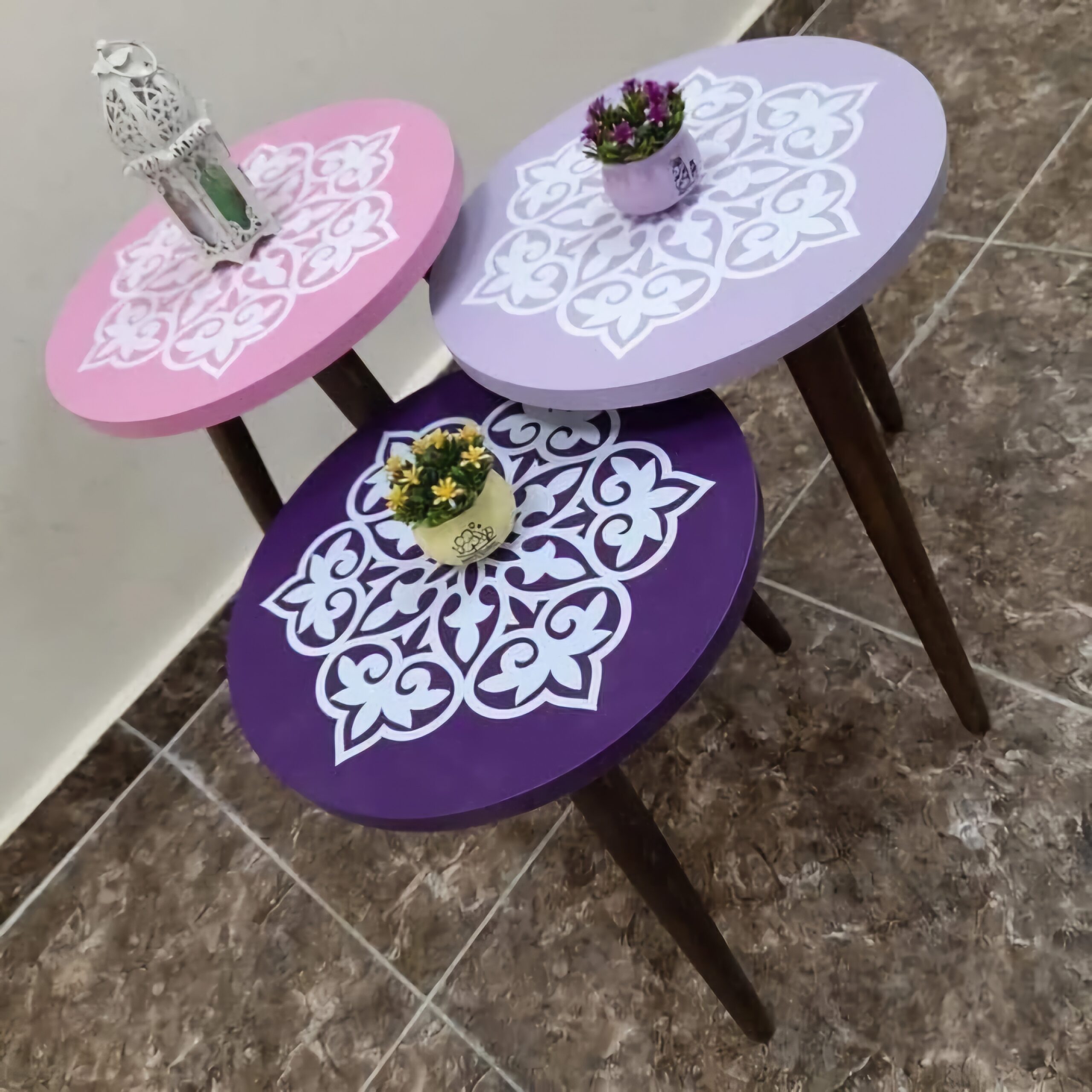 Marno – 3 Side Tables Set with Decorative Round Tops